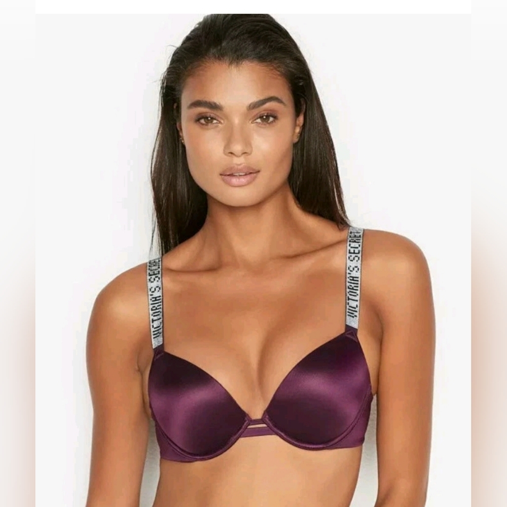 NWOT Victoria’s Secret Very Sexy Push-up Crystal Rhinestone Shine Strap Sz 32C.